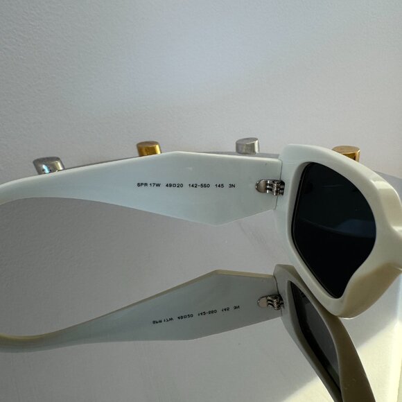 Prada white sunglasses - small, new without tags - Picture 4 of 9
